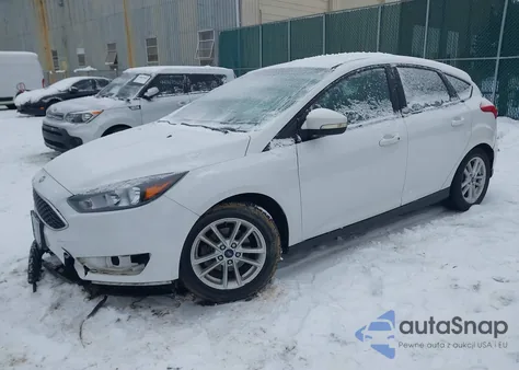 2015 Ford Focus Se z USA, uszkodzony, nr VIN 1FADP3K23FL222736
